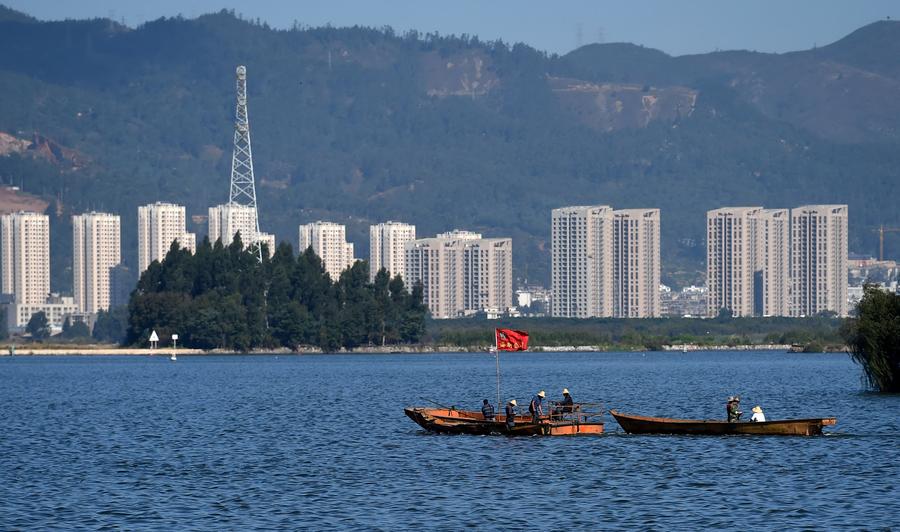 （治國(guó)理政新實(shí)踐）奮力鑄就大國(guó)民生改善新篇章——黨的十八大以來(lái)民生保障啟示