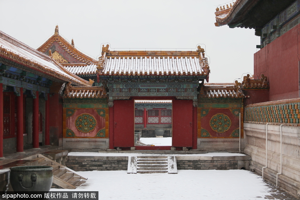 北京“鵝毛大雪”如約而至 故宮雪景美如畫