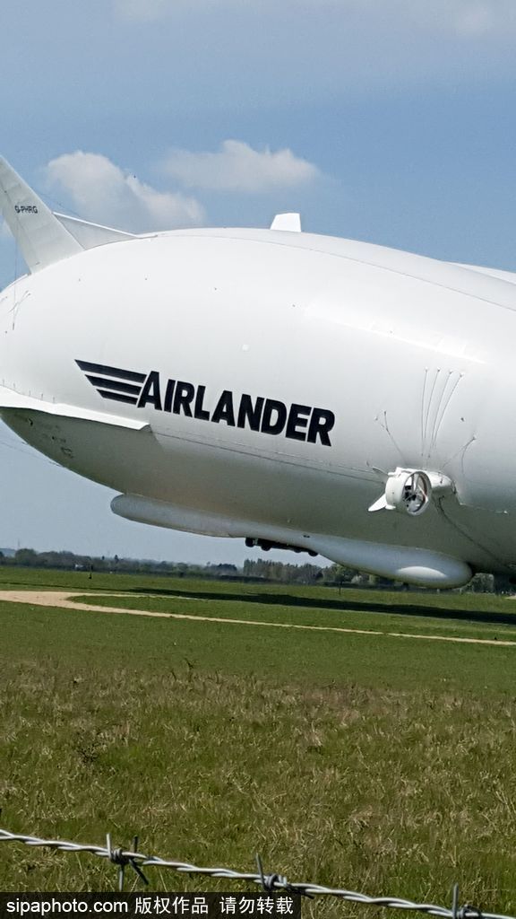 全球最大飛行器Airlander 10準(zhǔn)備起航 再次跳起“電臀舞”