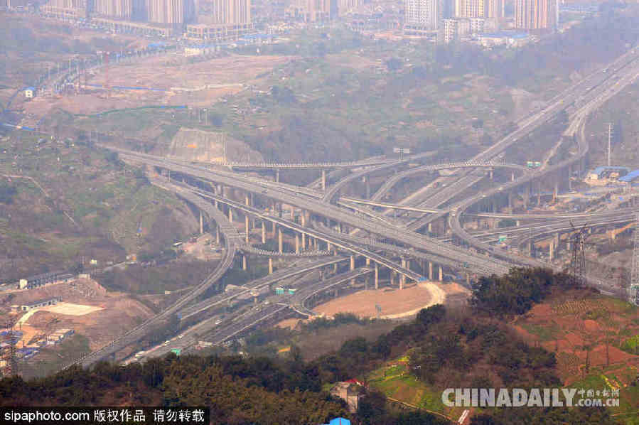 導航看哭車主看暈！重慶最復雜立交橋壯觀無比