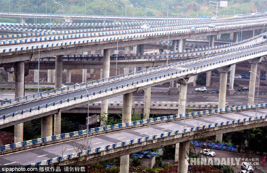 導航看哭車主看暈！重慶最復雜立交橋壯觀無比