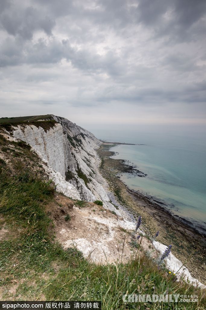 英國南部海岸迎最佳旅游季 碧海云天妝點最美海角