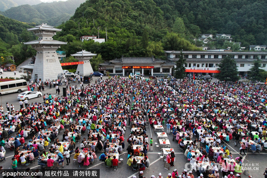 百人千人萬(wàn)人宴精彩紛呈 盤(pán)點(diǎn)眾人分享美食盛況