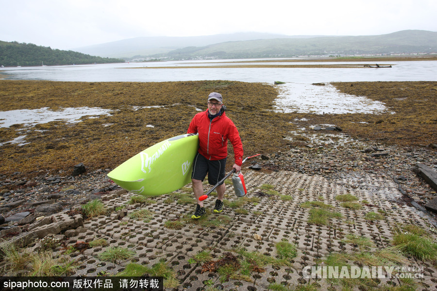 生活真是愜意！英國一男子每天劃船上班