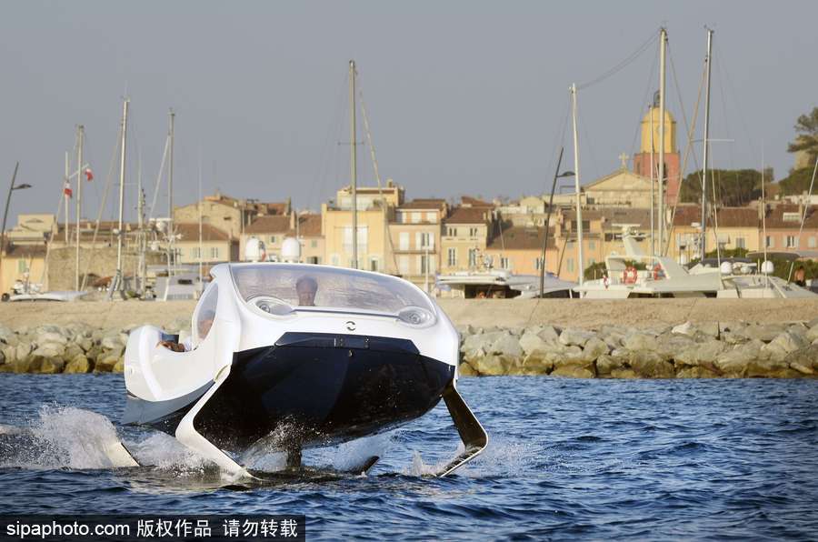 法國海洋氣泡船試運行 巴黎塞納河上馳騁