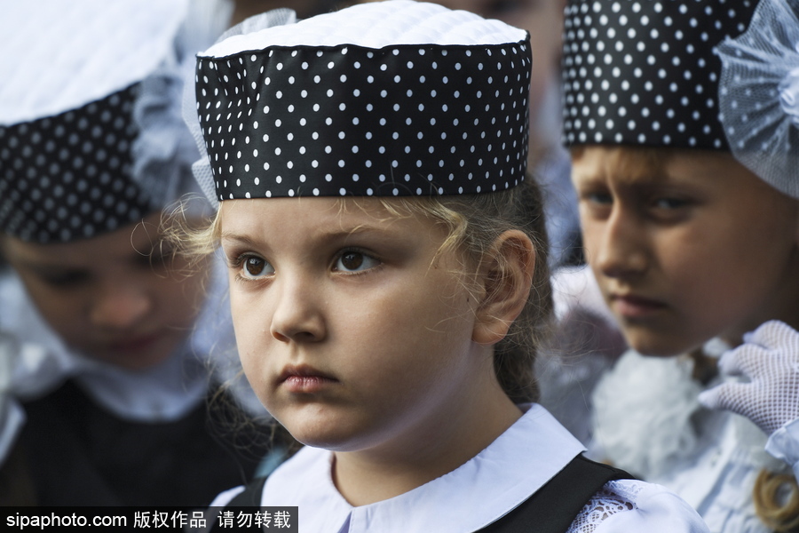 俄羅斯“知識日” 西伯利亞軍事學校萌娃穿制服慶祝