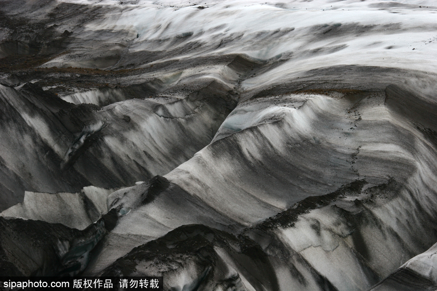 冰島史卡法特國家公園冰川奇觀 天然“水墨”線條流暢