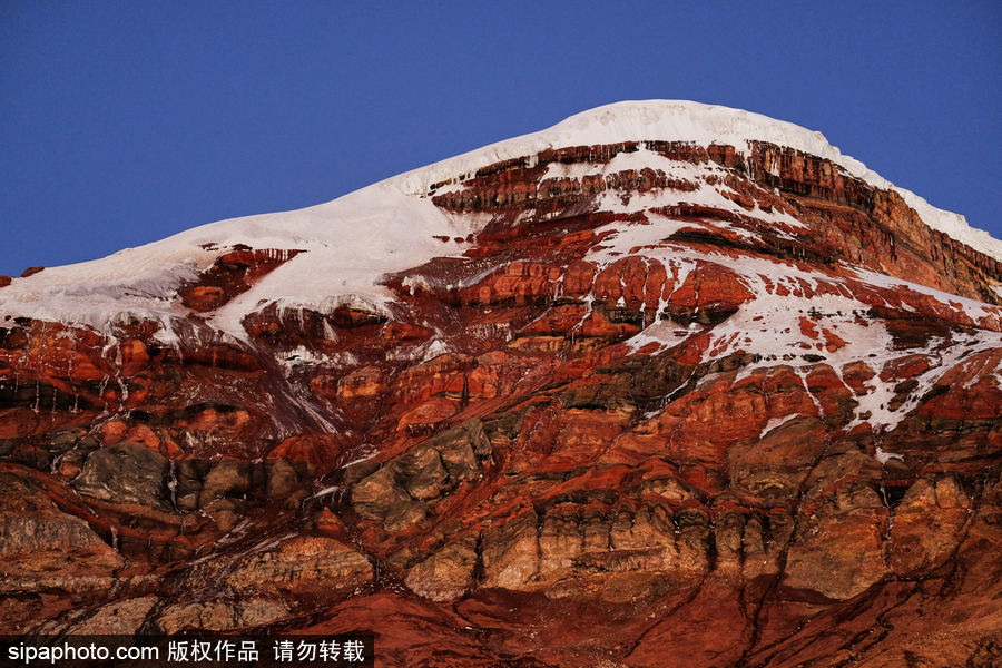 距離地心最遠(yuǎn)的高峰 厄瓜多爾欽博拉索山日暮時分