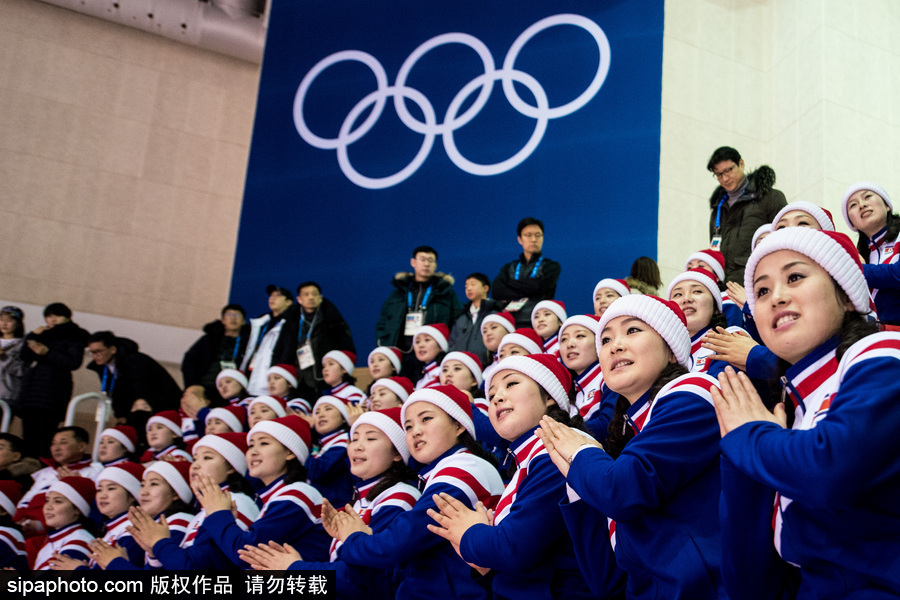 2018平昌冬奧會：冰球女子小組賽 朝鮮拉拉隊長笑容甜美