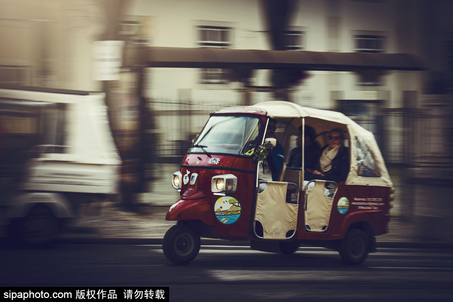 行走葡萄牙里斯本街頭 感受閑適的春日時(shí)光