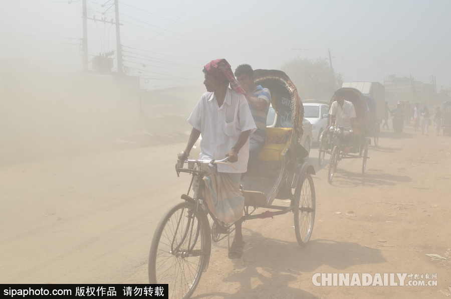 呼吸困難！孟加拉國達卡街頭塵土飛揚粉塵污染嚴重