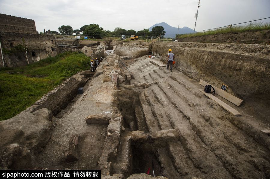 意大利考古隊(duì)發(fā)現(xiàn)龐貝古城建筑群“海豚之屋” 罕見(jiàn)保持完好