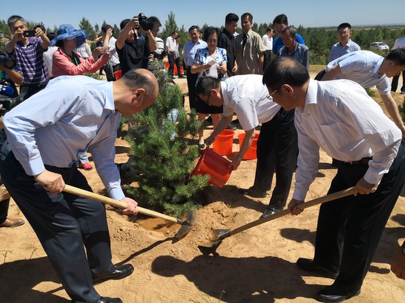 第24個(gè)世界防治荒漠化與干旱日紀(jì)念大會(huì)在榆林舉行